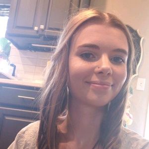 Meet your Posher, Haylie